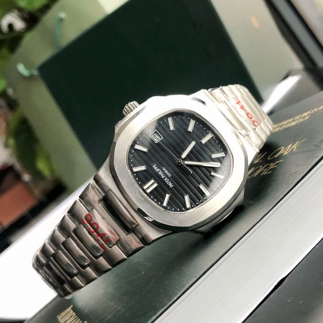 【Foreign trade import】💰2400! Patek Philippe's "Nautilus" Citizen movement comes with new feedback [Movement] Paired with GD's focus on the new Citizen 8215 movement imported from Japan, it inherits Citizen's high-quality, stable and cost-effective advantages, 0️⃣ worries about repairs [Case] 316L stainless steel case CNC technology restores the original shell shape and curvature one to one, pursuing the original 0️⃣ gap [Bracelet] Using 316 stainless steel custom-grade ergonomic bracelet [Dial] Adhering to the fineness of the big manufacturers, we strictly pursue the gap between the text lines, the thickness of the scales, and the luminous color, and strive to synchronize the 0️⃣ gap with the genuine ones ⚠️ Please look for the exclusive quality of GD products